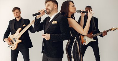 Jak nauczyć się ładnie śpiewać: poradnik